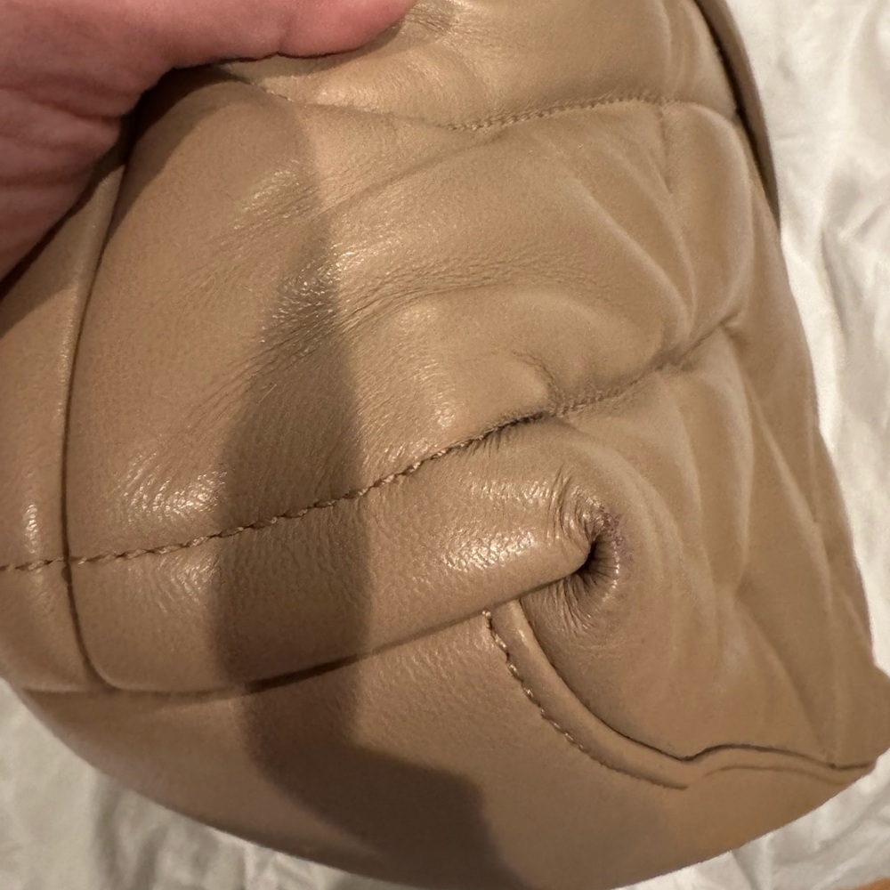 SALE!Authentic Yves Saint Laurent Quilted Shoulder Bag Gold LouLou puffer medium - Picture 7 of 12